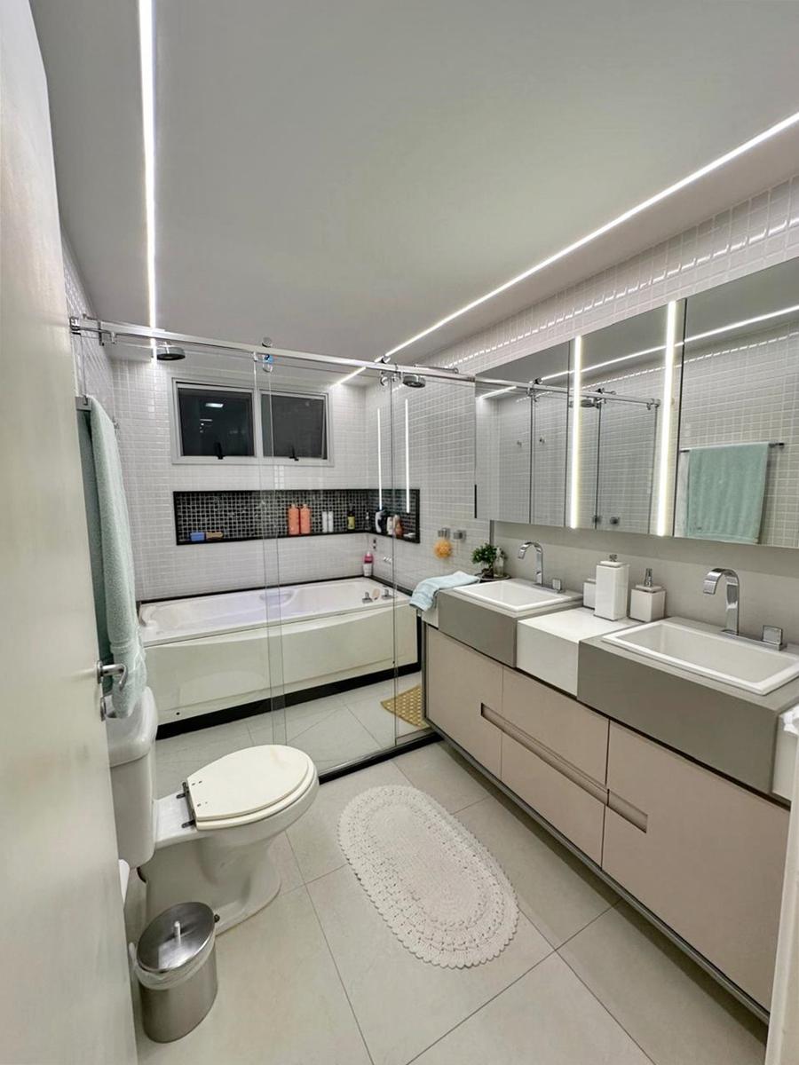 Apartamento, Norte, 4 Quartos, 3 Vagas, 3 Suítes