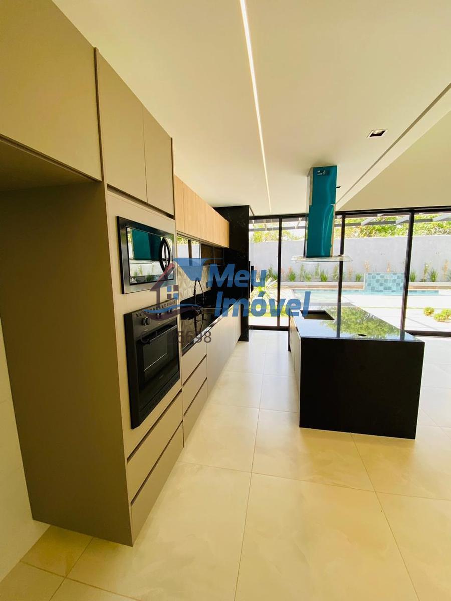 Casa em Condomínio, Brasília/Plano Piloto, 3 Quartos, 4 Vagas, 3 Suítes