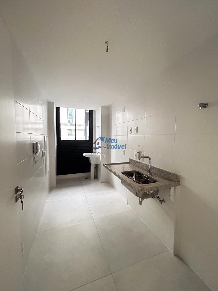 Apartamento, Zona Industrial, 3 Quartos, 2 Vagas, 1 Suíte