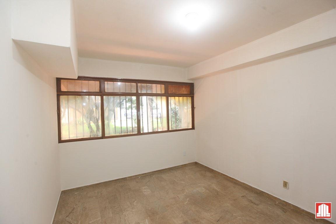Quitinete, Asa Norte, 1 Quarto, 0 Vaga, 0 Suíte