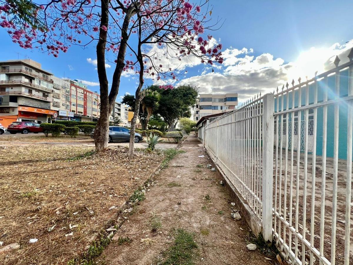 Casa, Asa Norte, 4 Quartos, 6 Vagas, 2 Suítes