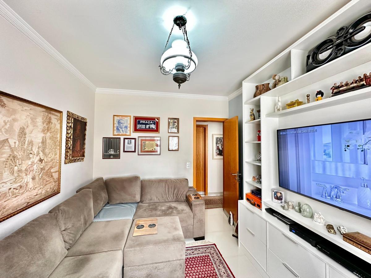 Apartamento, Guará I, 4 Quartos, 2 Vagas, 2 Suítes
