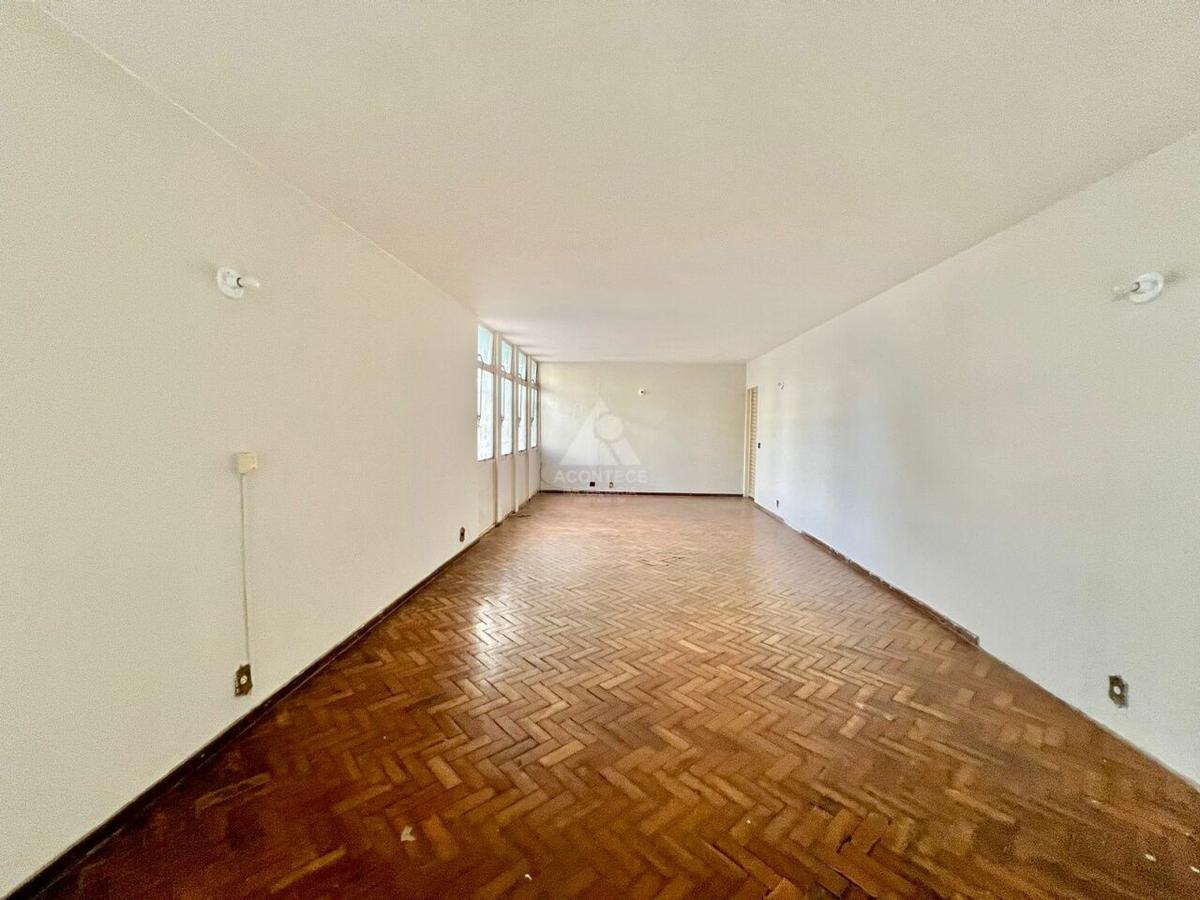 Casa, Asa Norte, 4 Quartos, 6 Vagas, 2 Suítes