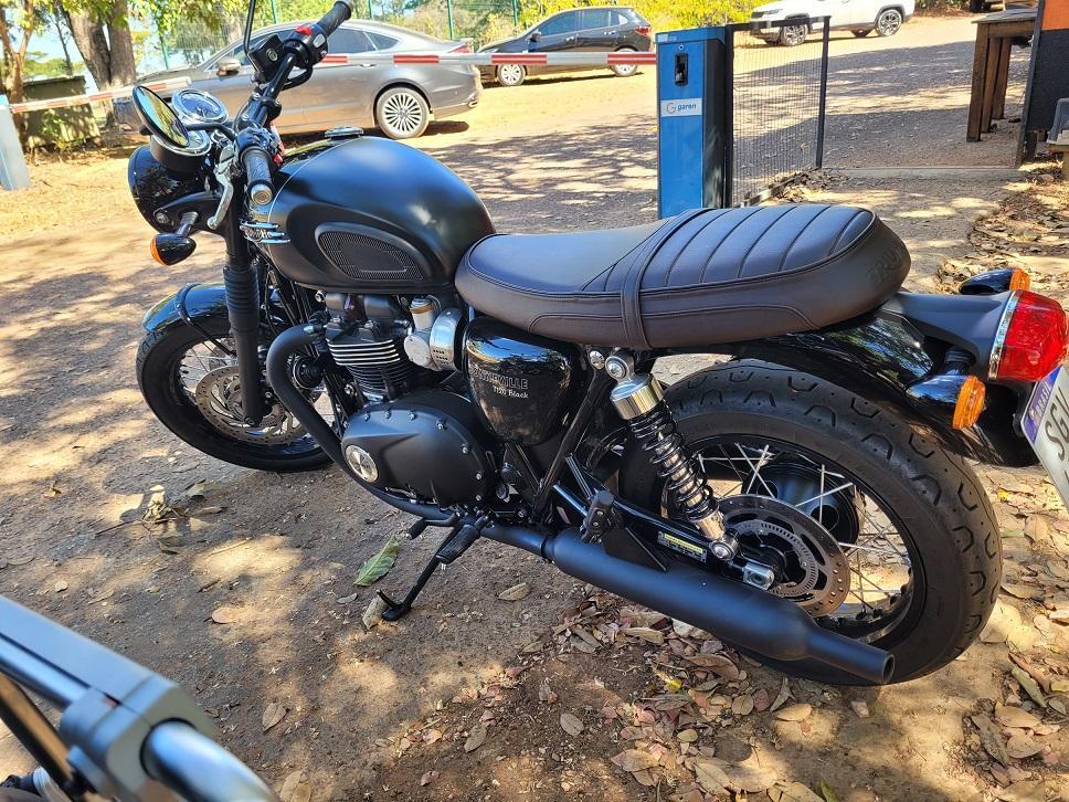Triumph Bonneville T120 Black