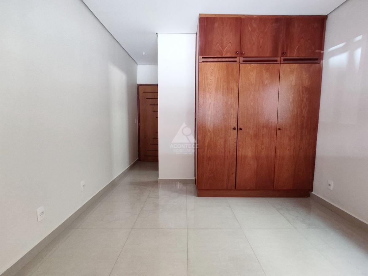 Casa, Guará II, 4 Quartos, 4 Vagas, 3 Suítes