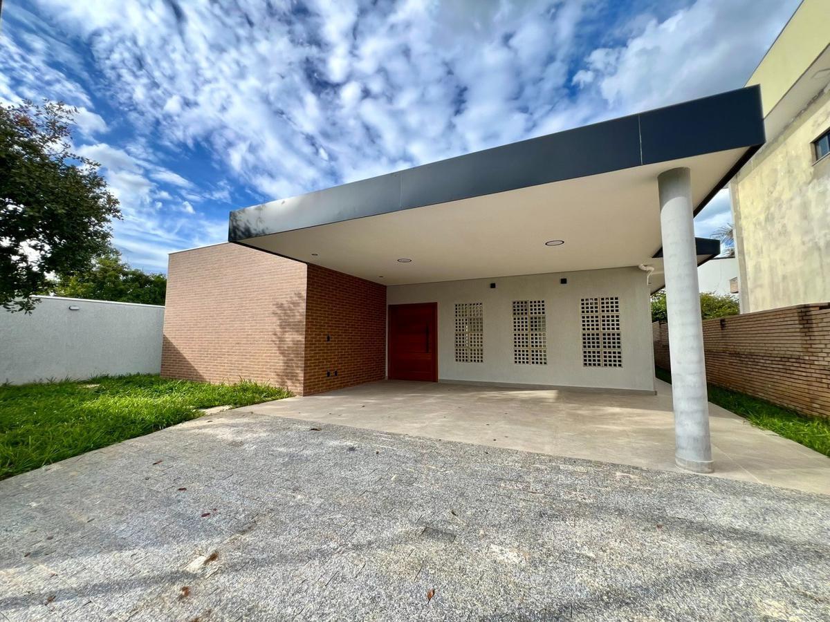 Casa, Granja do Torto, 3 Quartos, 4 Vagas, 1 Suíte
