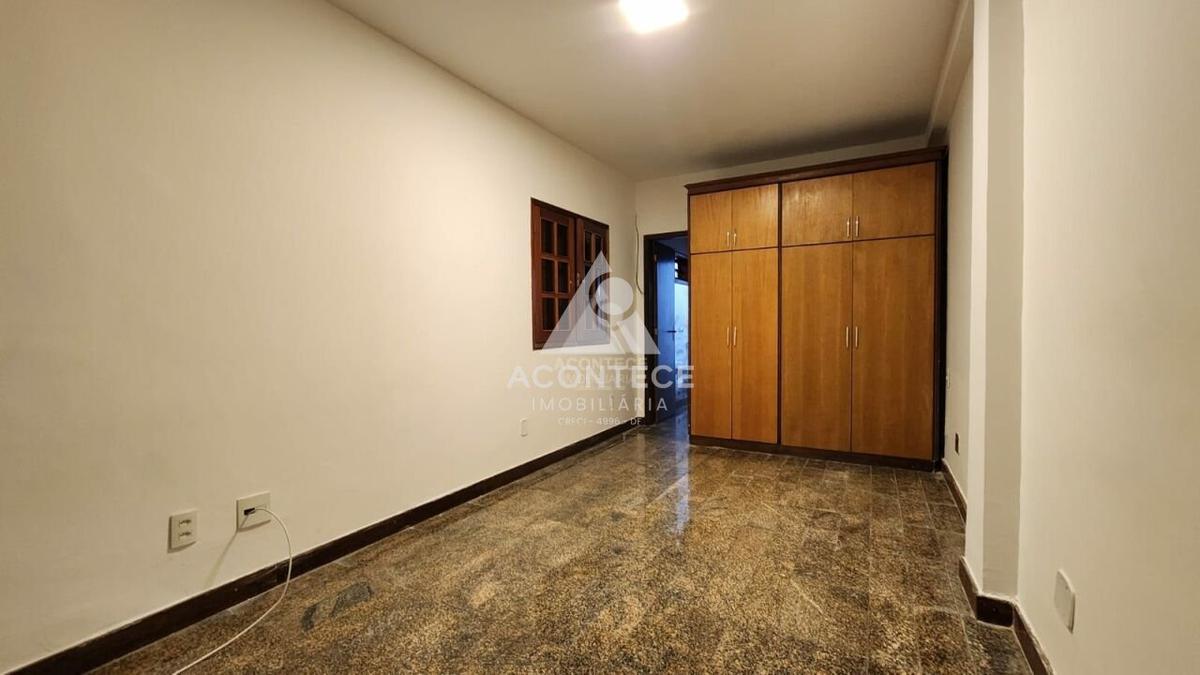Casa, Asa Sul, 3 Quartos, 2 Vagas, 3 Suítes