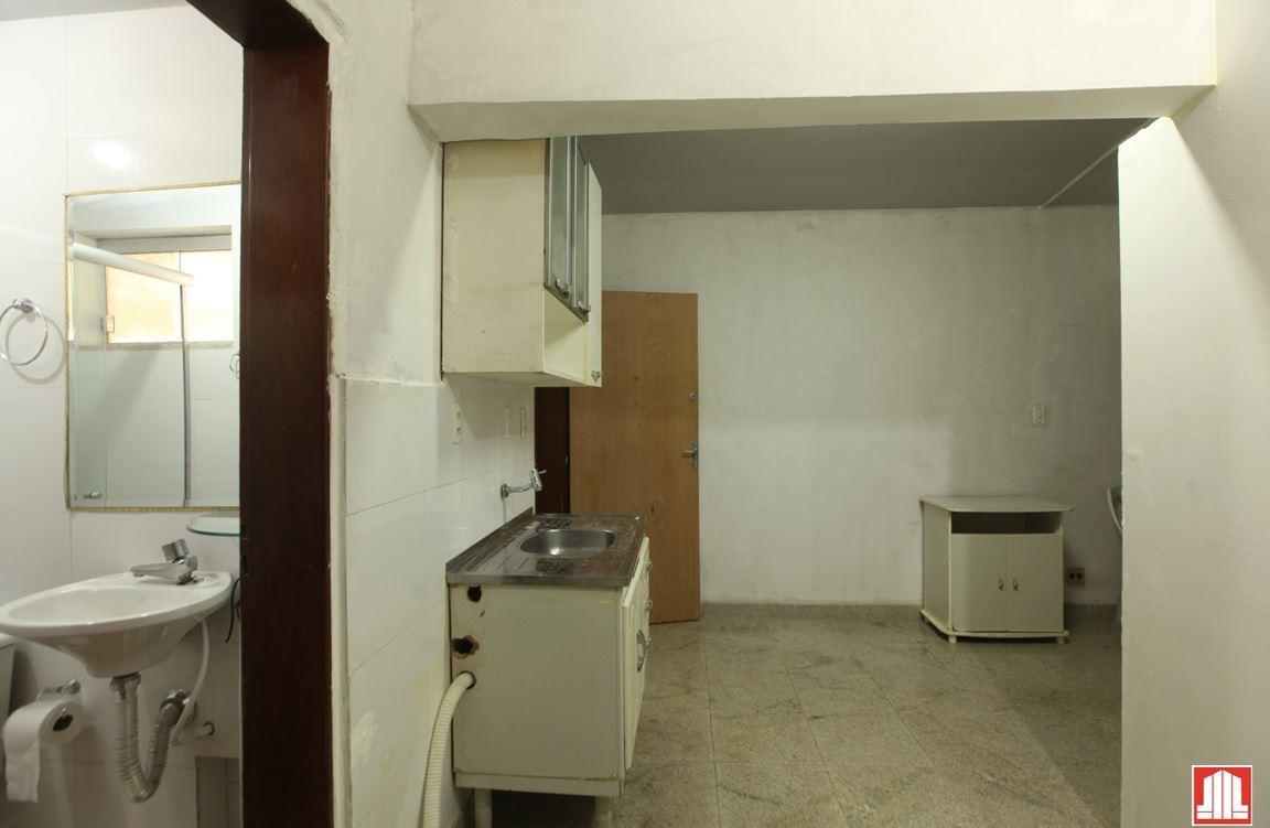 Quitinete, Asa Norte, 1 Quarto, 0 Vaga, 0 Suíte