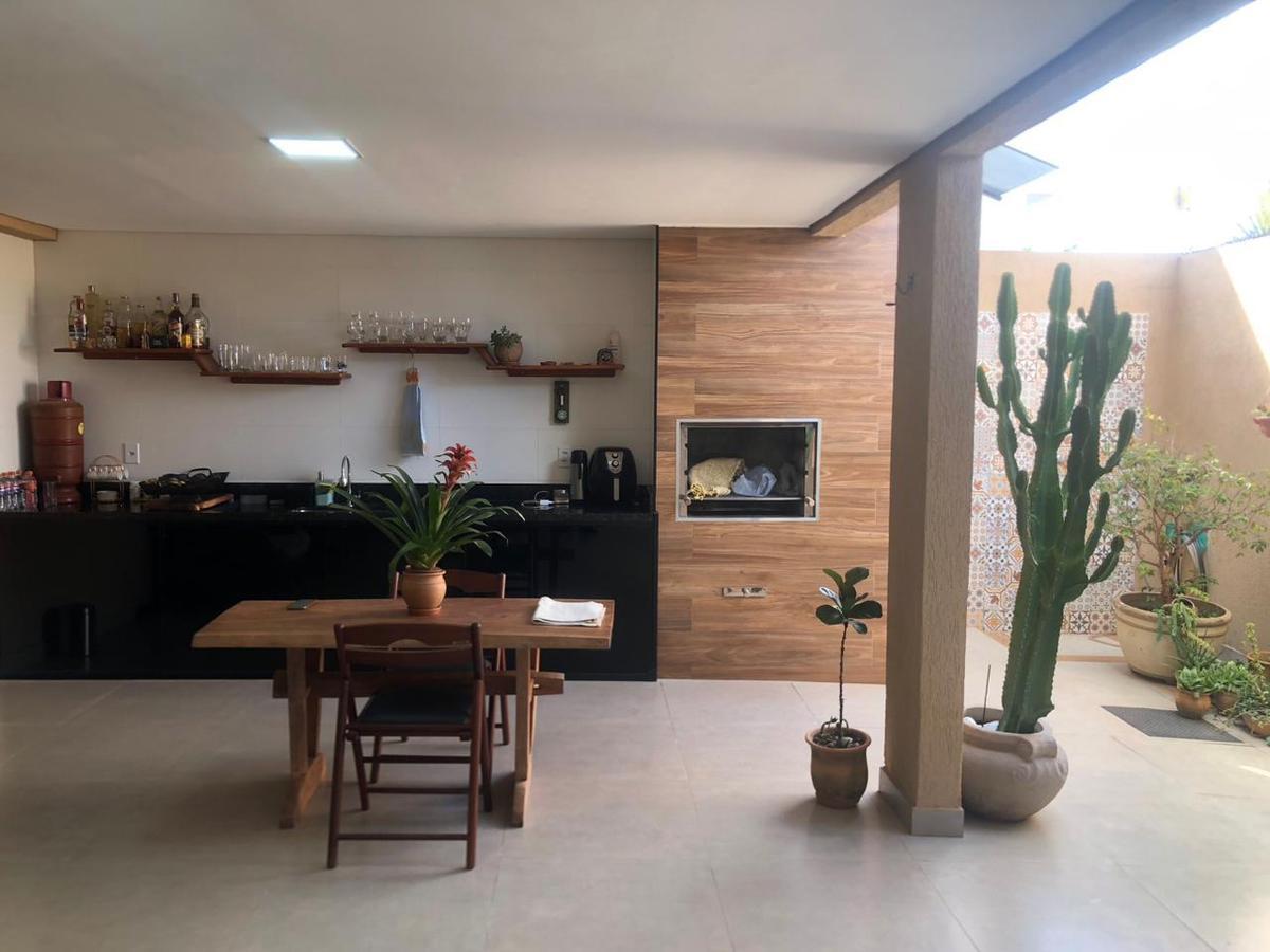 Casa, Brasília/Plano Piloto, 2 Quartos, 2 Vagas, 2 Suítes