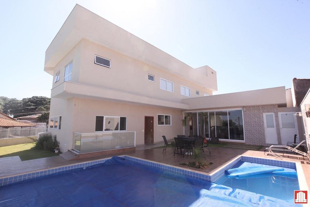 Casa em Condomínio, Região dos Lagos, 5 Quartos, 4 Vagas, 4 Suítes