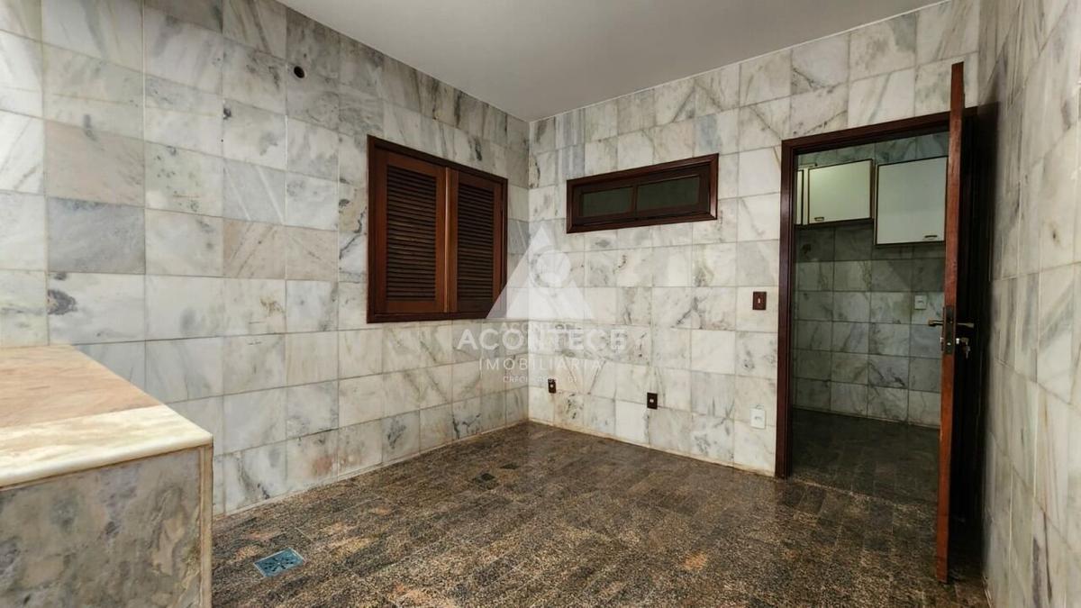 Casa, Asa Sul, 3 Quartos, 2 Vagas, 3 Suítes