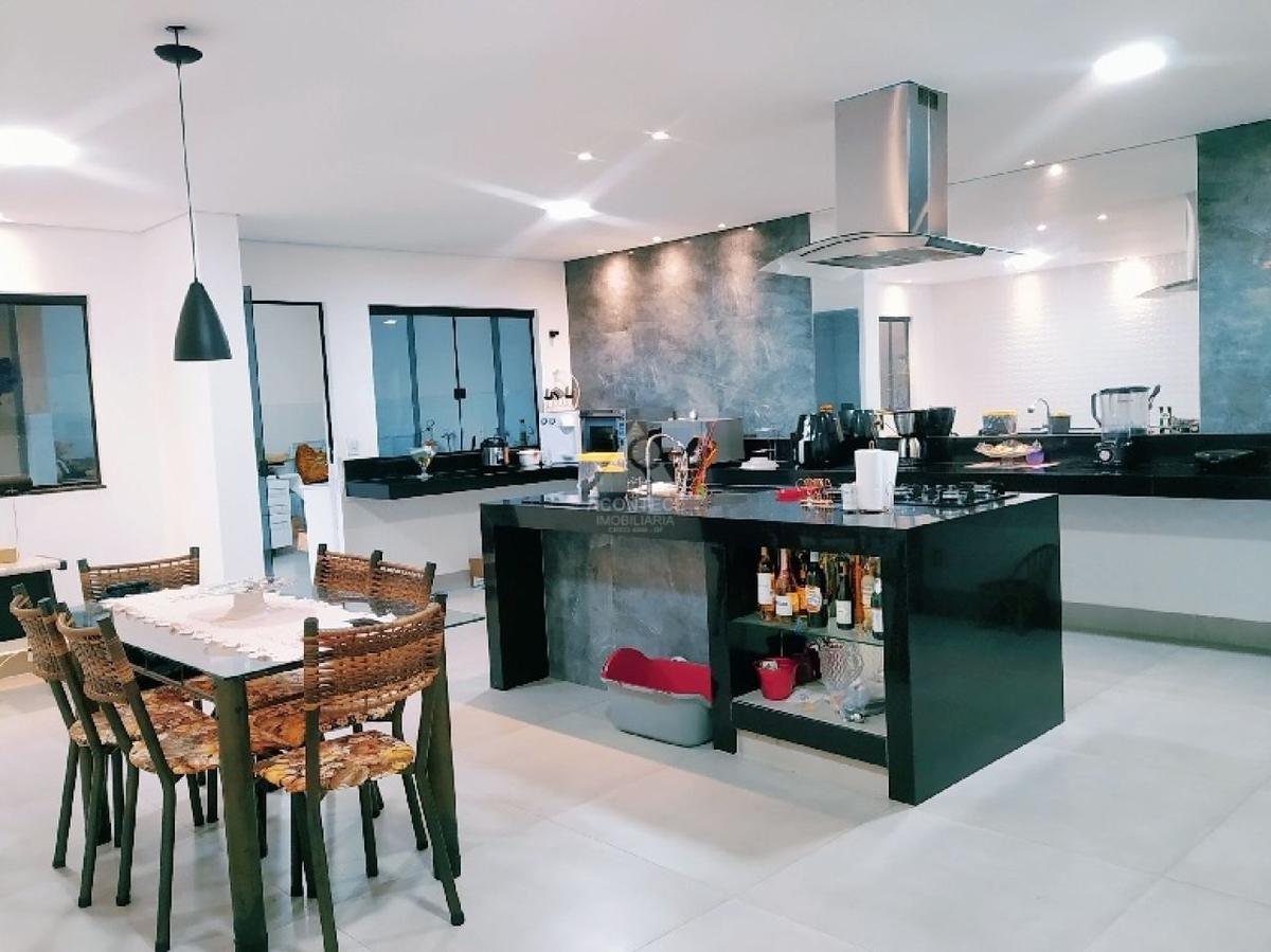 Casa, Brasília/Plano Piloto, 4 Quartos, 4 Suítes