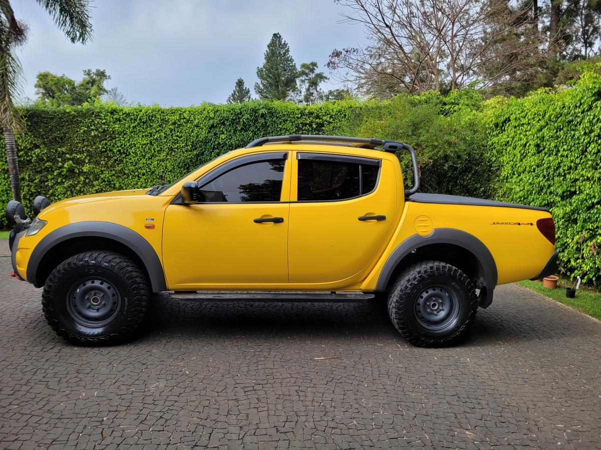 Mitsubishi L200 Triton Savana 3.2 CD Tbi Dies. Mec.
