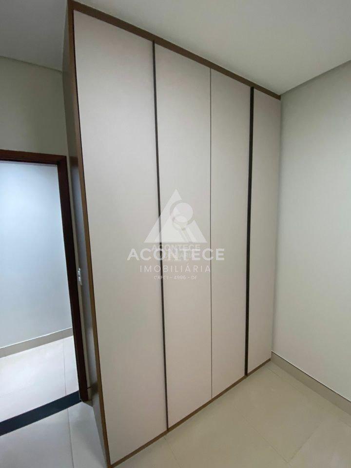 Casa, Asa Norte, 4 Quartos, 1 Vaga, 2 Suítes