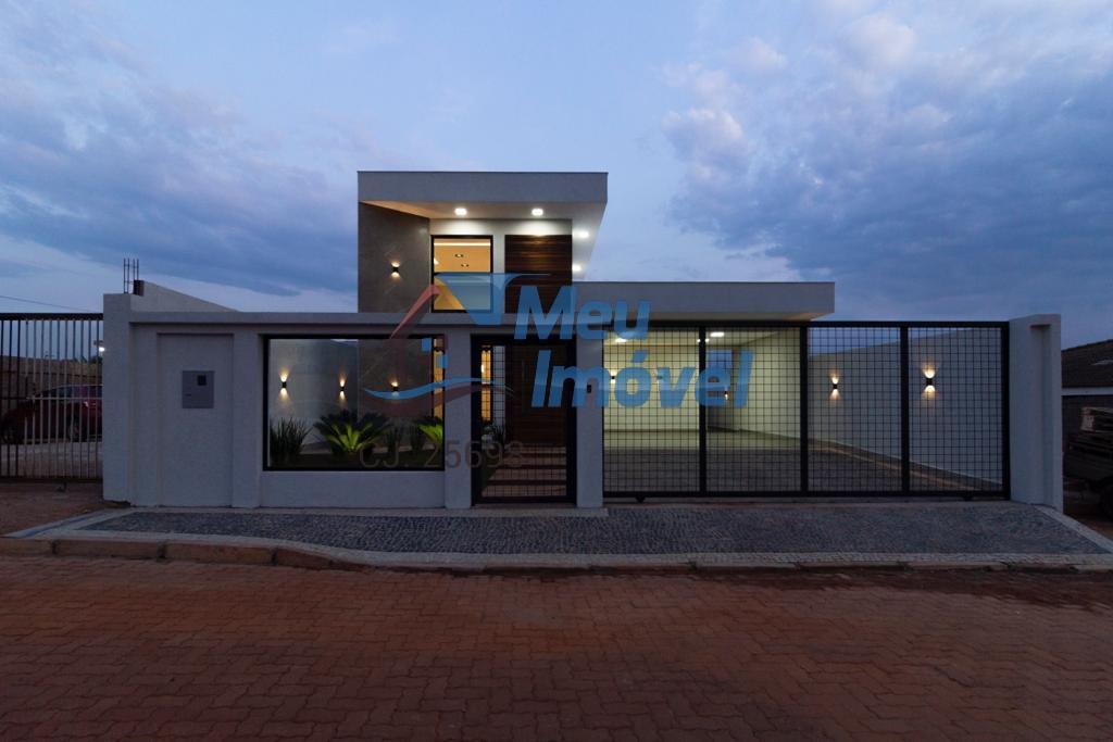 Casa em Condomínio, Brasília/Plano Piloto, 3 Quartos, 4 Vagas, 2 Suítes