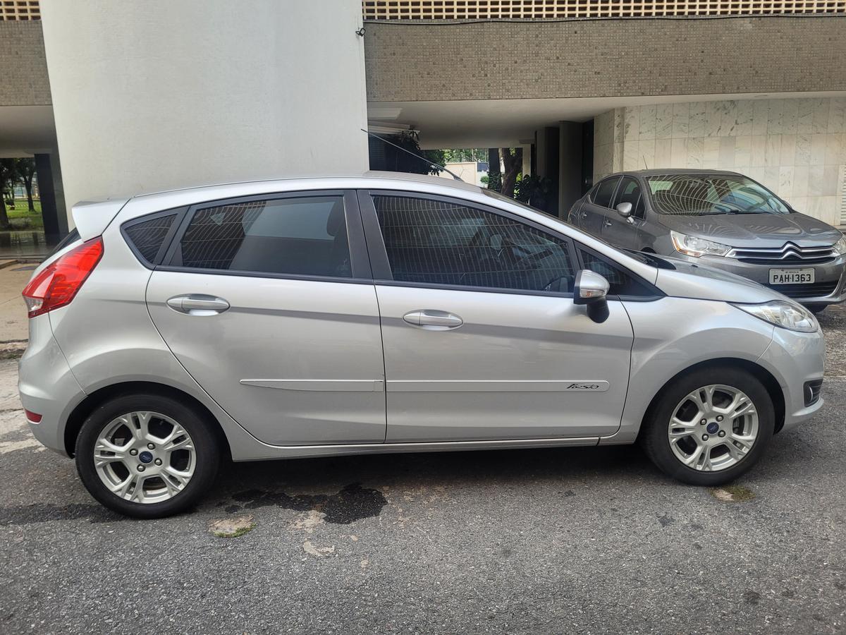 Ford Fiesta Se 1.6 8v Flex 5p