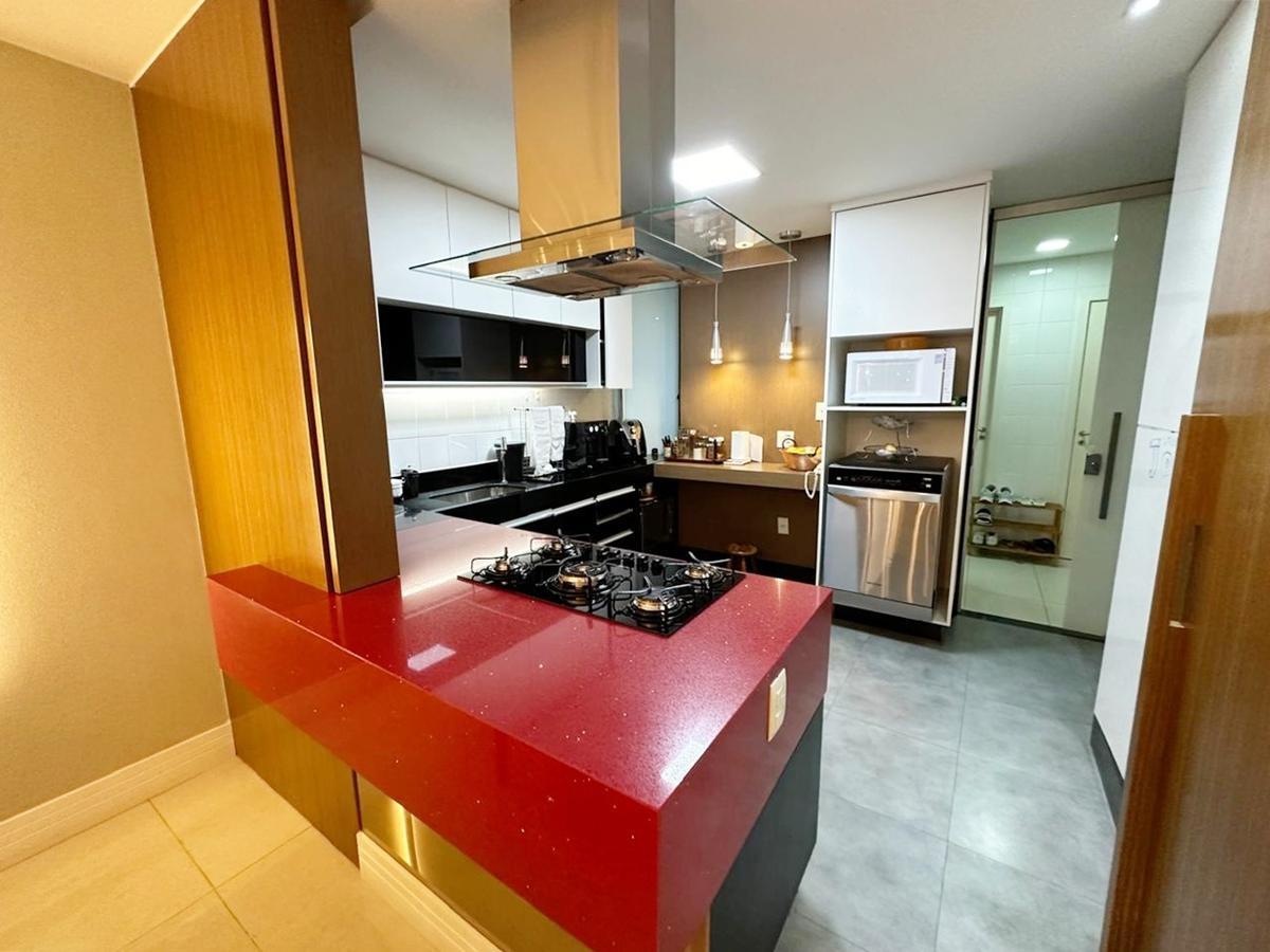 Apartamento, Norte, 4 Quartos, 3 Vagas, 3 Suítes