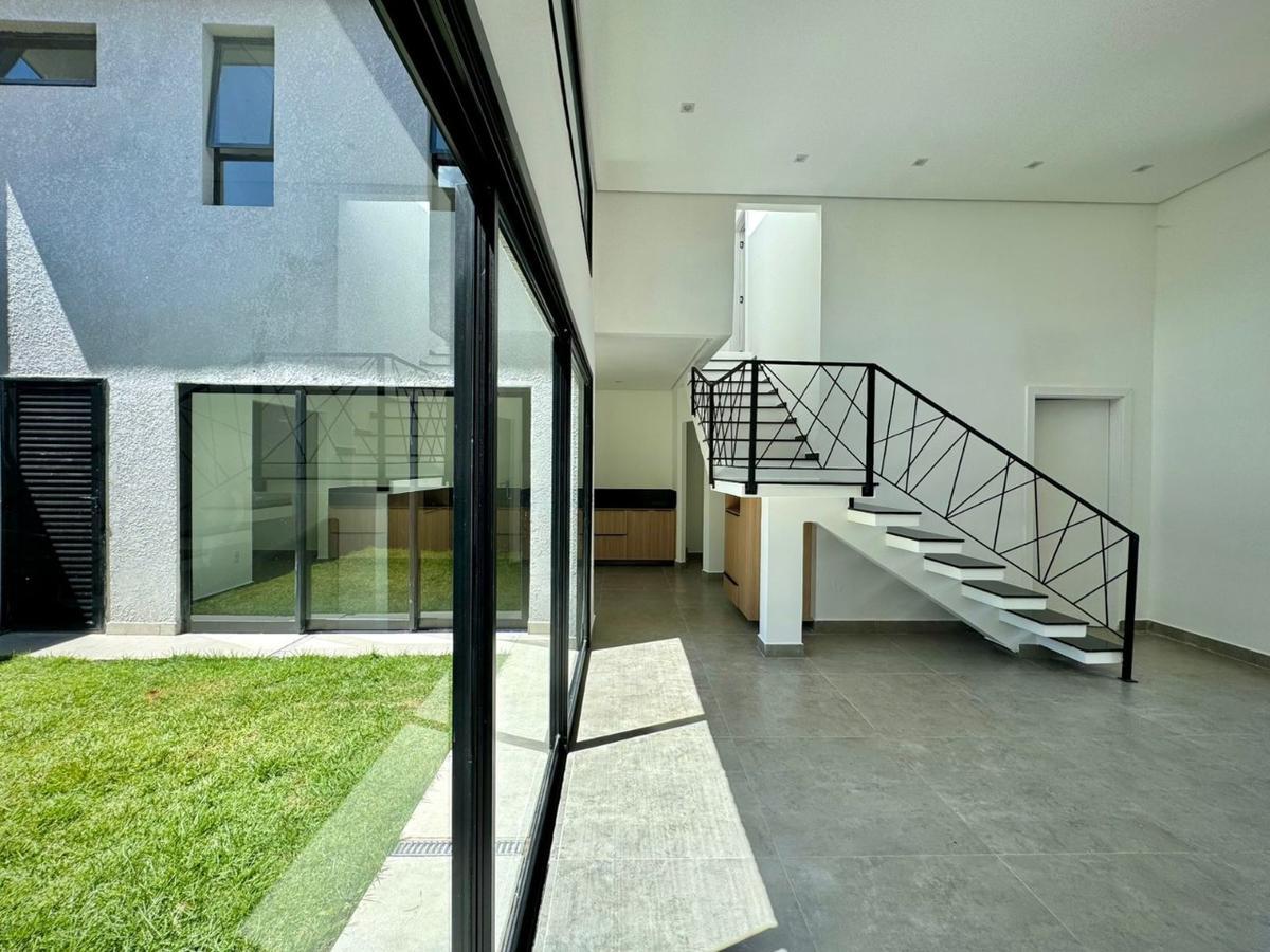 Casa, Guará II, 3 Quartos, 2 Vagas, 3 Suítes