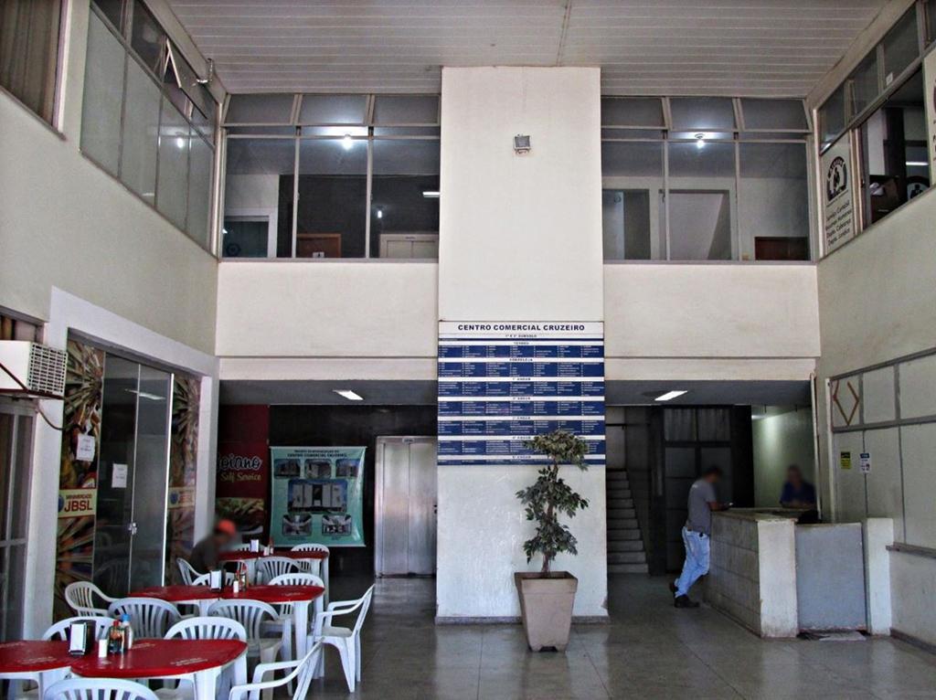 Sala, Velho, 0 Quarto, 0 Vaga, 0 Suíte