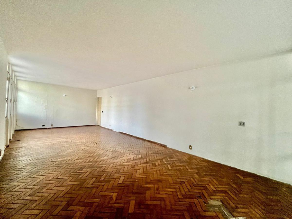 Casa, Asa Norte, 4 Quartos, 6 Vagas, 2 Suítes