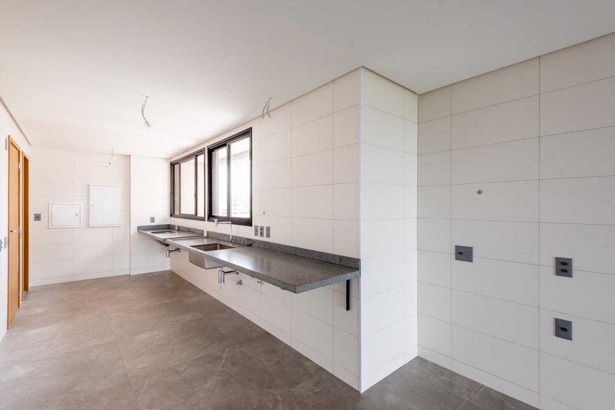 Apartamento, Norte, 4 Quartos, 3 Vagas, 4 Suítes