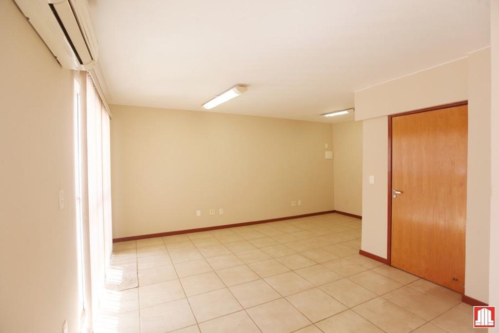 Quitinete, Asa Norte, 1 Quarto, 0 Vaga, 0 Suíte