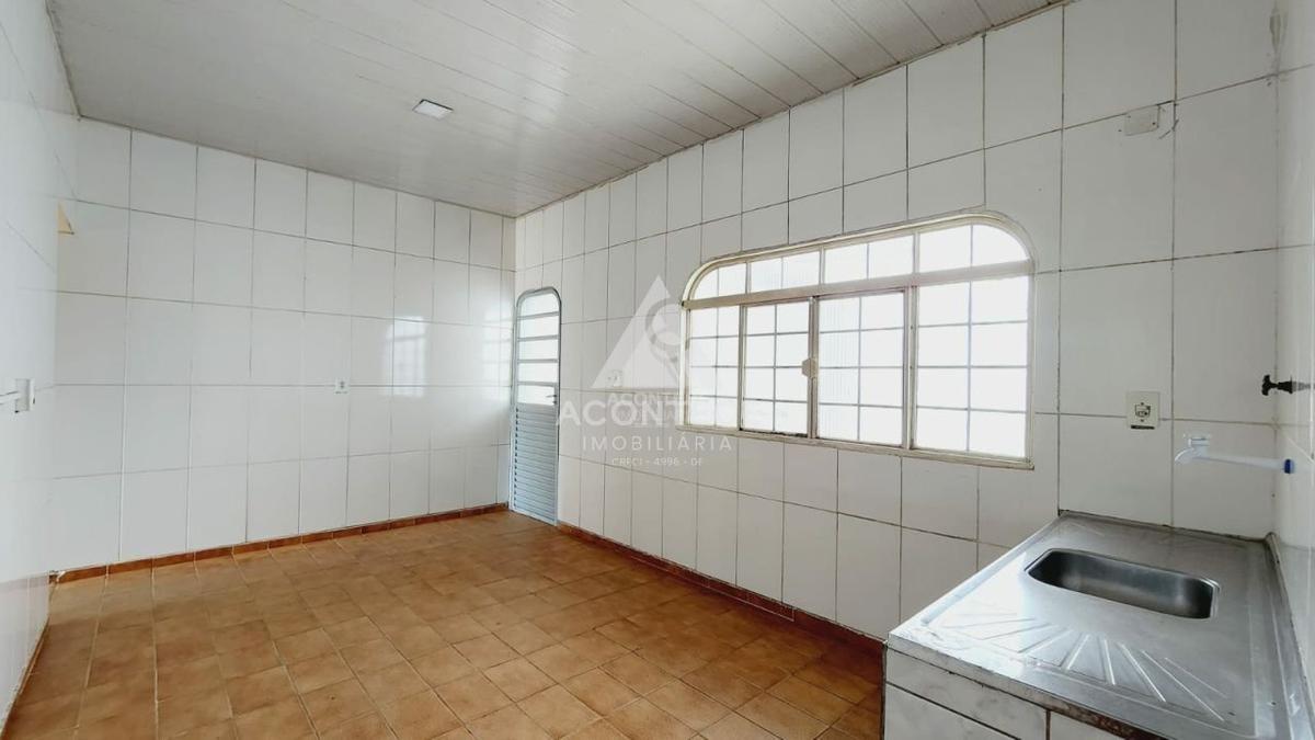 Casa, Taguatinga Sul, 2 Quartos, 4 Vagas
