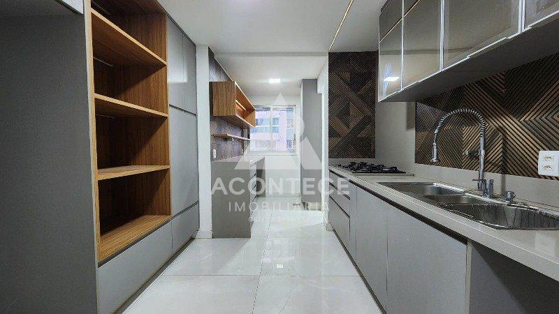 Apartamento, Zona Industrial, 4 Quartos, 1 Suíte
