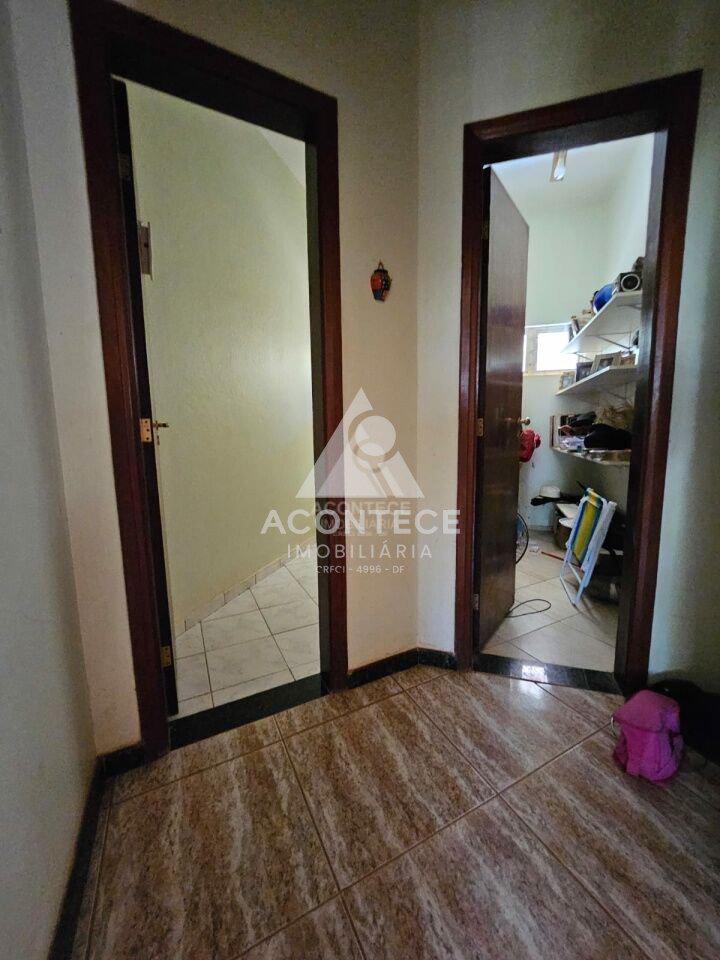 Casa, Park Way, 6 Quartos, 4 Vagas, 3 Suítes