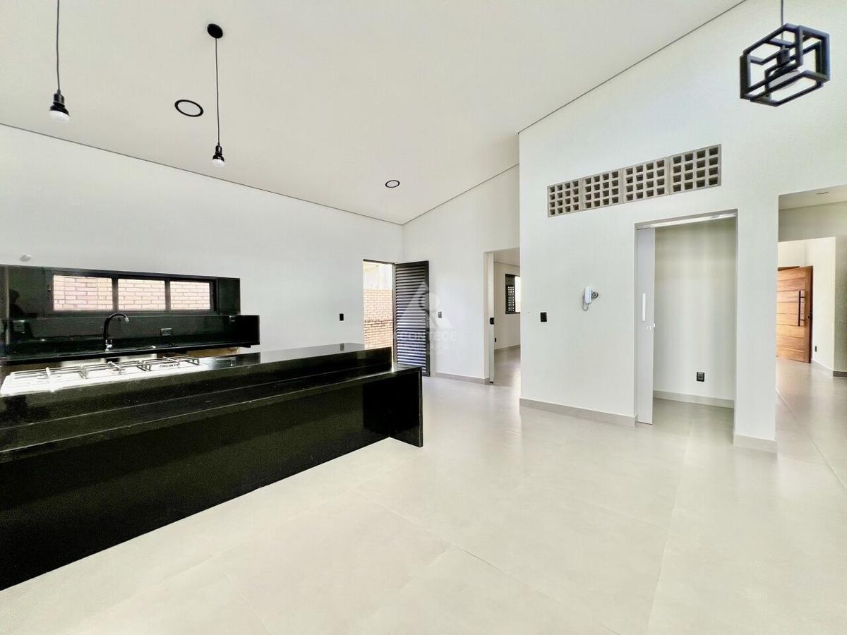 Casa, Granja do Torto, 3 Quartos, 4 Vagas, 1 Suíte