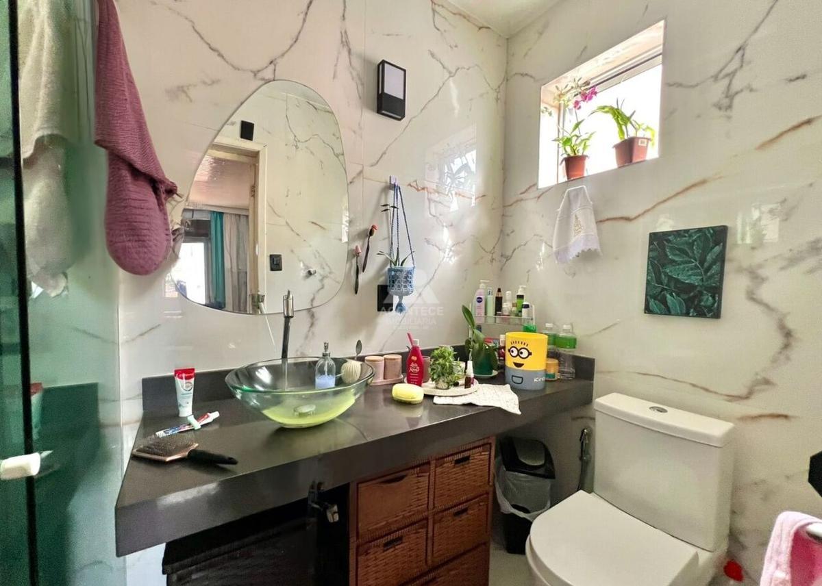 Casa, Região dos Lagos, 7 Quartos, 4 Vagas, 2 Suítes