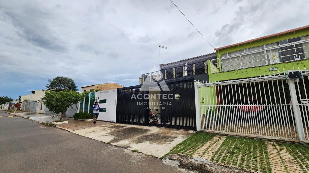 Casa em Condomínio, Residencial Santos Dumont, 4 Quartos, 2 Vagas, 1 Suíte